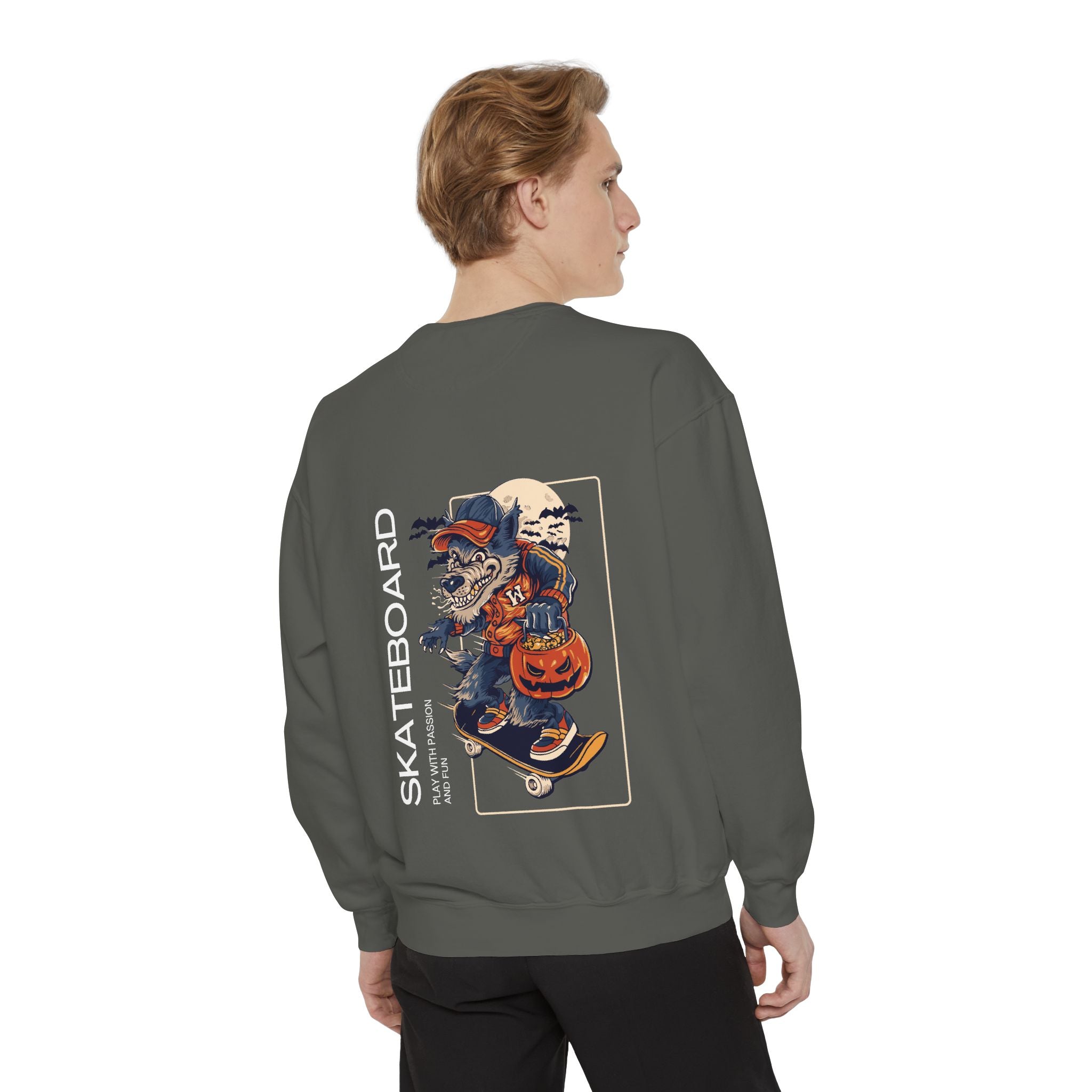 Sweatshirt with Graphic Skull Design – Perfect for Casual Wear and Street Style